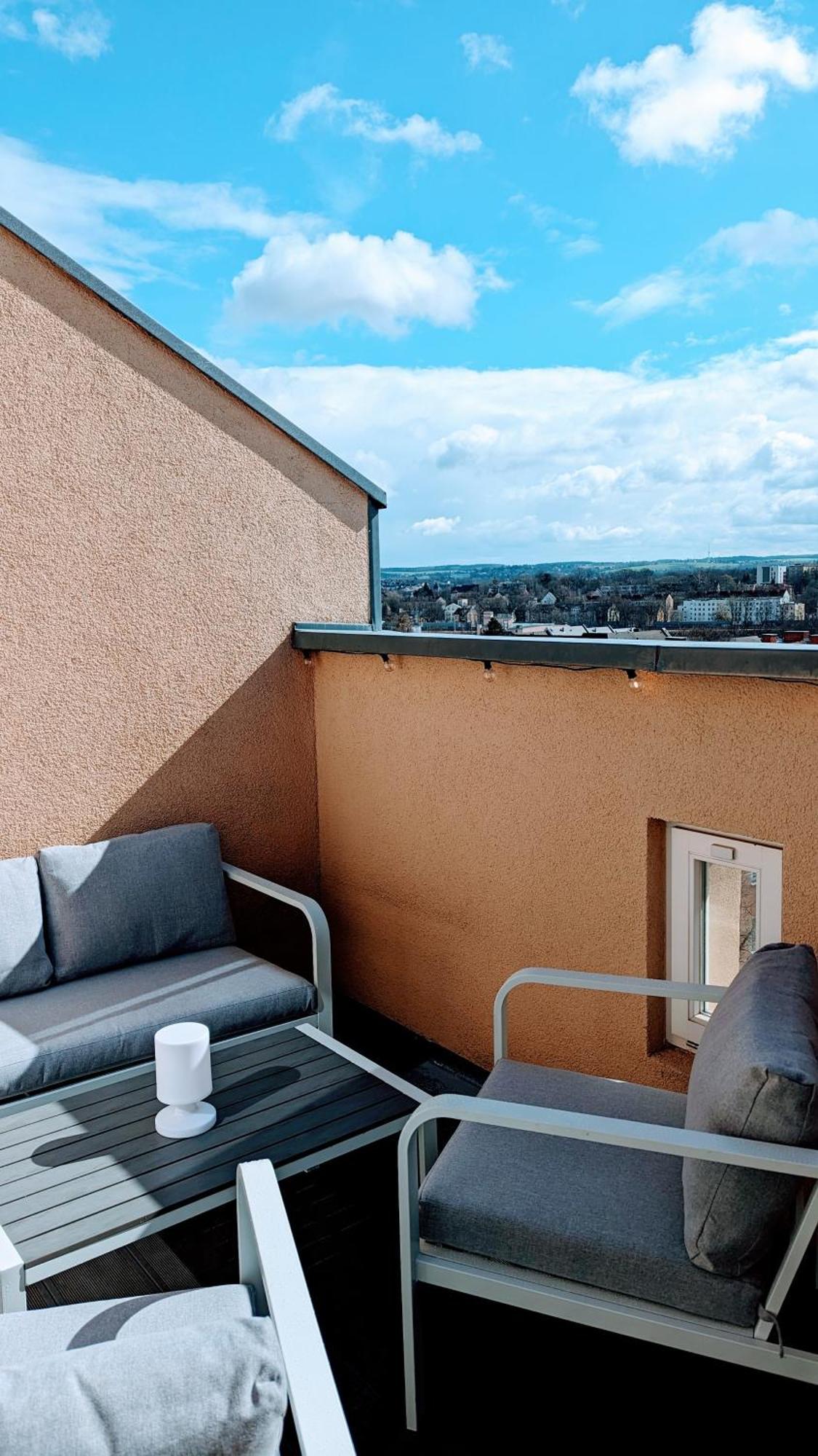 Rooftop Art Apartment, E-Roller,Ausblick,Wlan,Tv شيمنيتز المظهر الخارجي الصورة