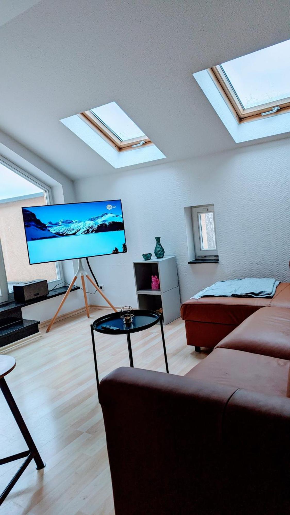 Rooftop Art Apartment, E-Roller,Ausblick,Wlan,Tv شيمنيتز المظهر الخارجي الصورة