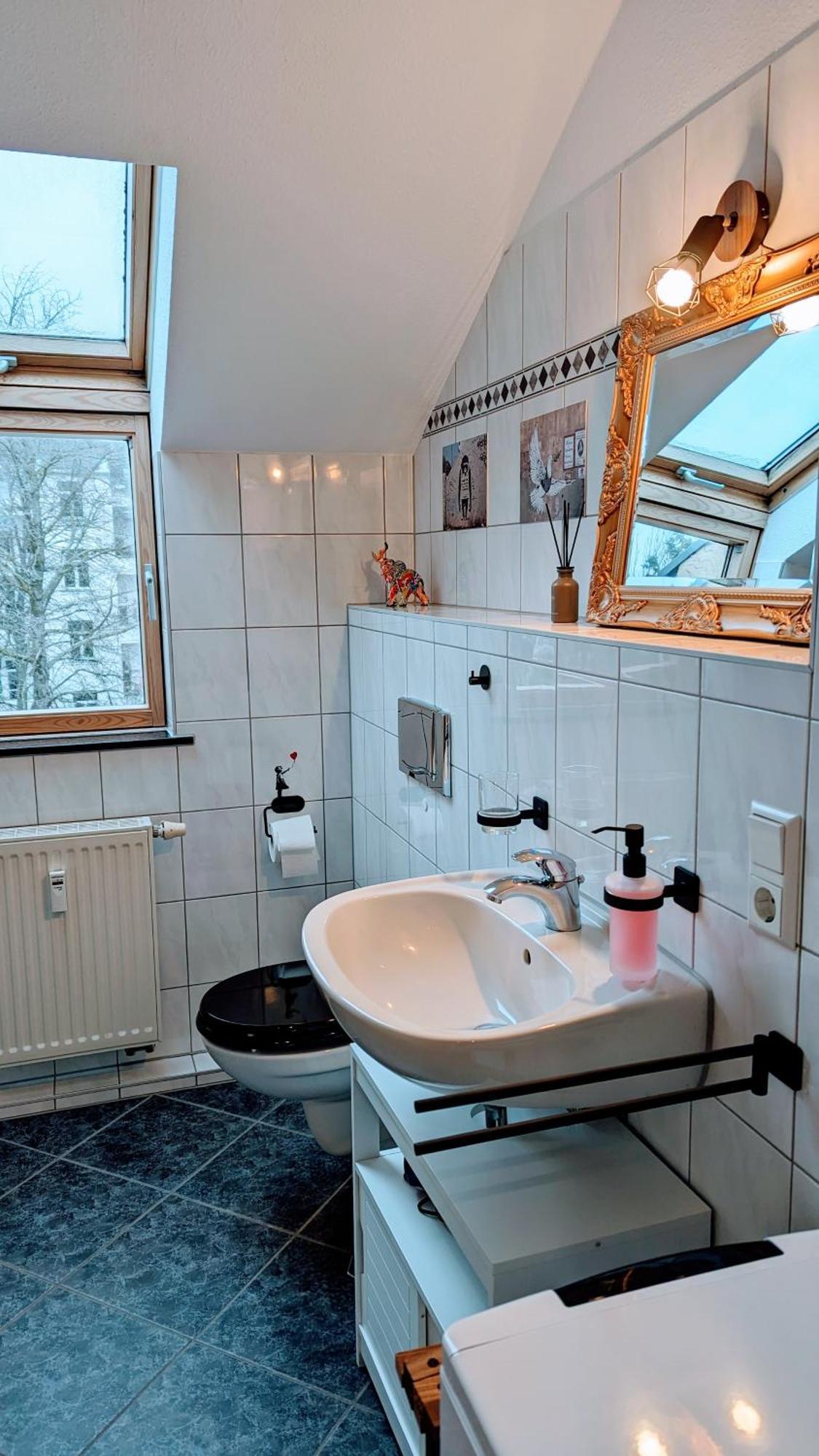 Rooftop Art Apartment, E-Roller,Ausblick,Wlan,Tv شيمنيتز المظهر الخارجي الصورة